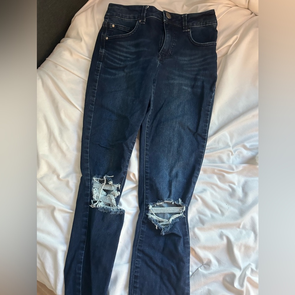 Maurice’s high rise distressed jeggings